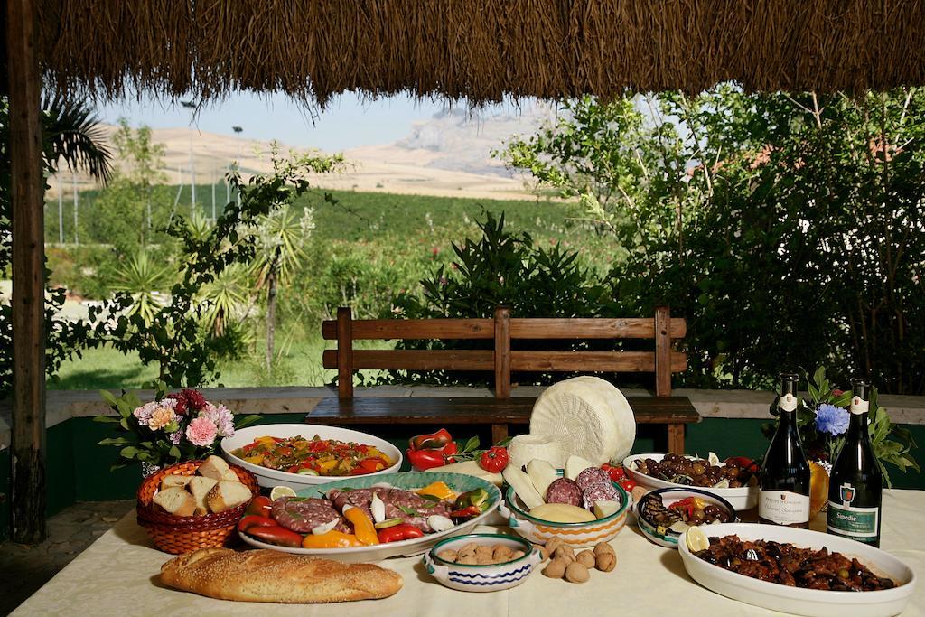 Agriturismo Tenute Pollara Roccamena Екстериор снимка
