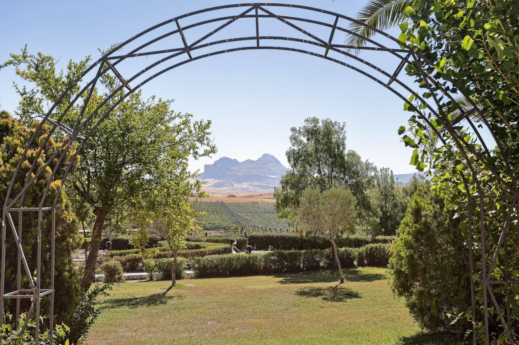 Agriturismo Tenute Pollara Roccamena Екстериор снимка